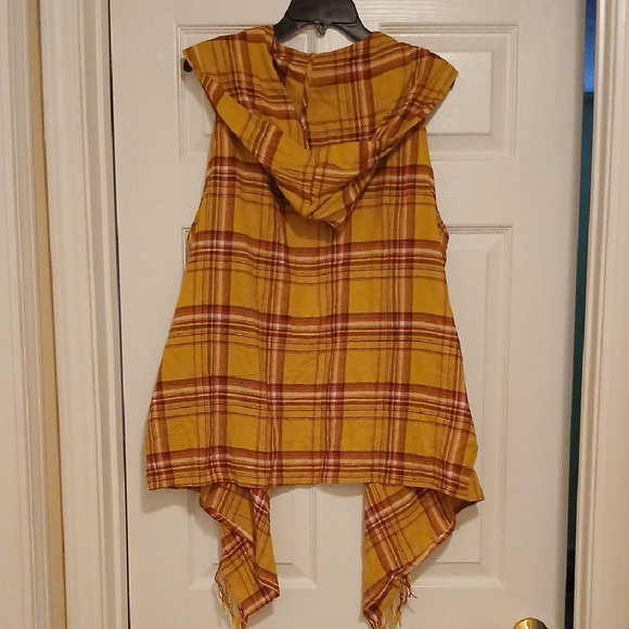 Honey Gold Hooded Cardigan With Fringe & Waterfall Design - Picture 3 of 4